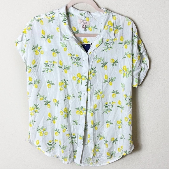 Per Se Tops - NWT Per Se Lemon Button Down Short Sleeve Top White Yellow Lemon size Medium